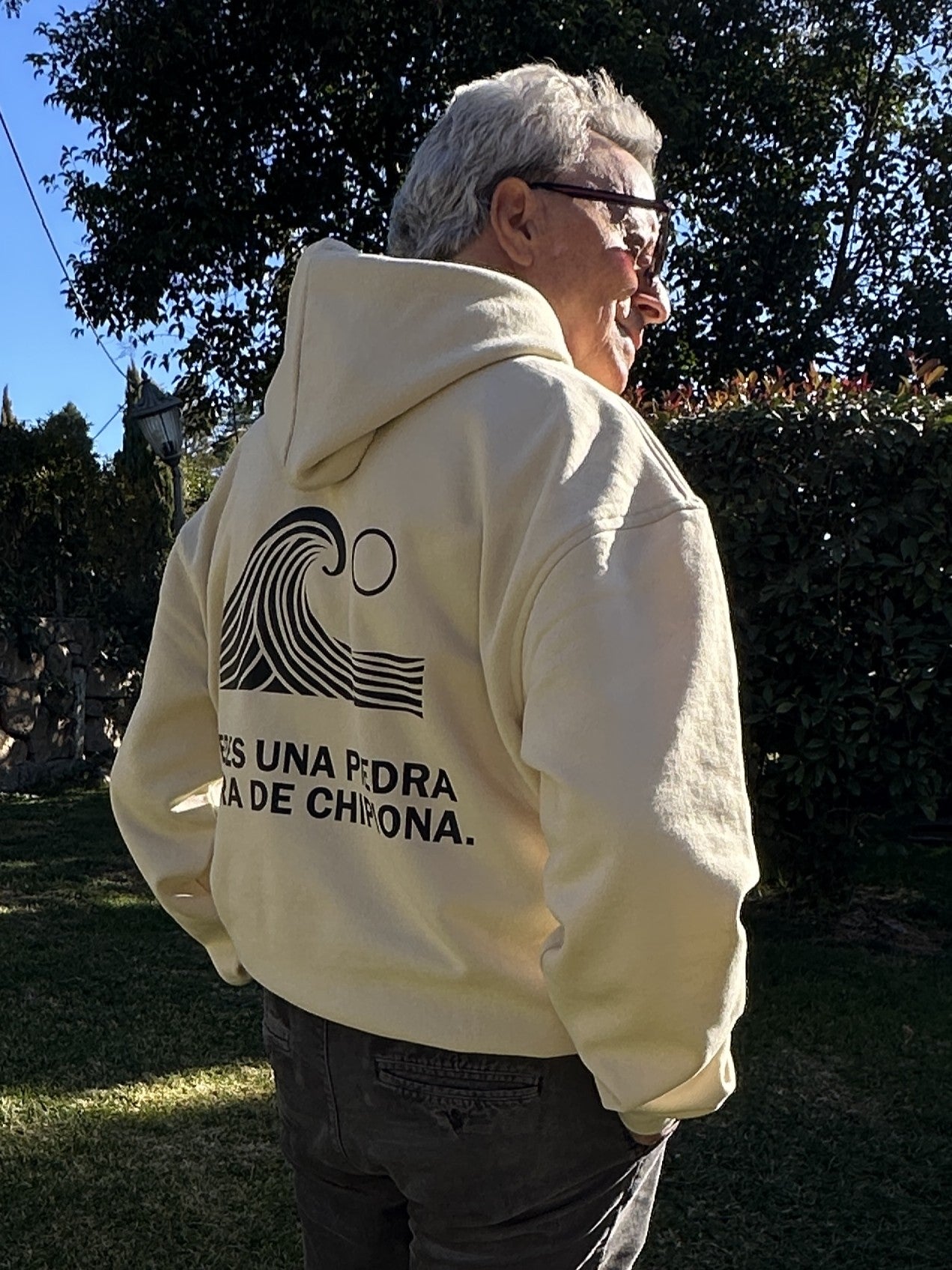 (PRE-ORDER) Sudadera "ERES UNA PIEDRA DURA DE CHIPIONA"